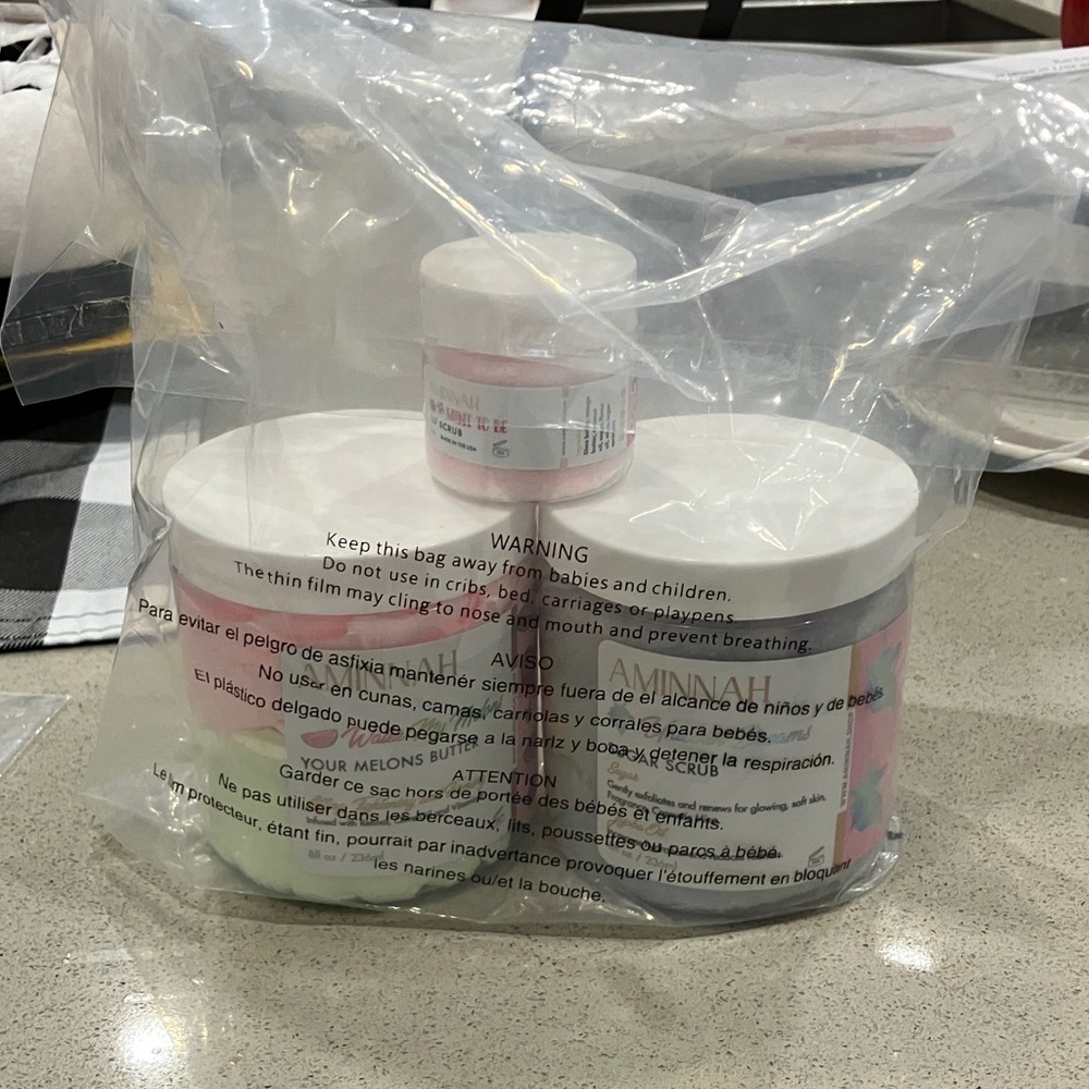 Aminnah Your Melons Butter and Sugar Scrub Set - Picture 5 of 6